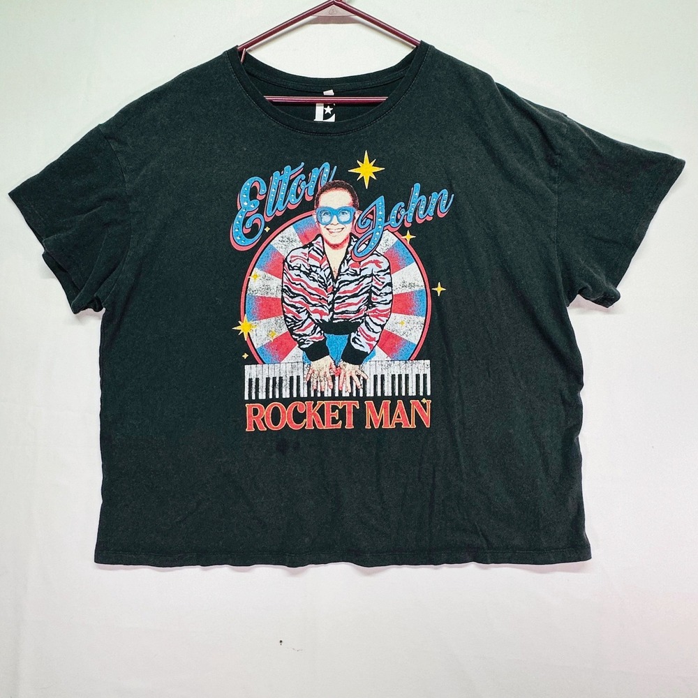 Elton John Rocket Man Graphic Tee XXL Black Cropped Boxy Crew Neck T-Shirt 2024